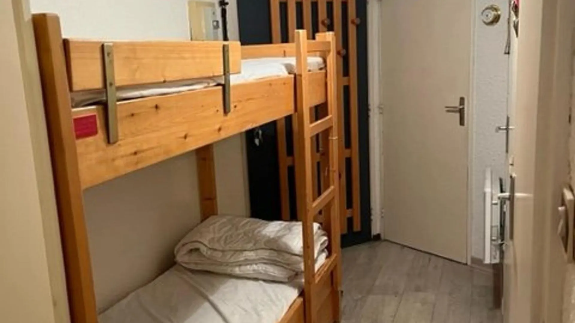 Appartement Montgenevre 4 Pers, Parking, Depart Skis Aux Pieds - Fr-1-330D-54 Apartment